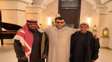 لقاء كروي ودي.. تركي آل الشيخ يستقبل الشاب سيف الشمري وخاله